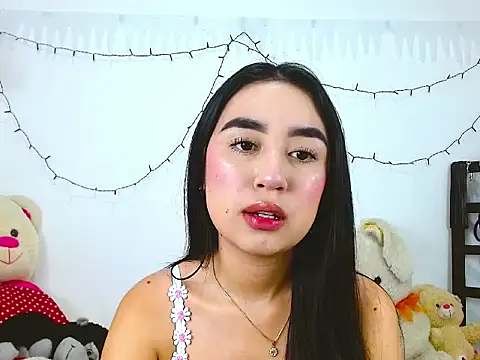 SiennaLorens online show from 01.13.26