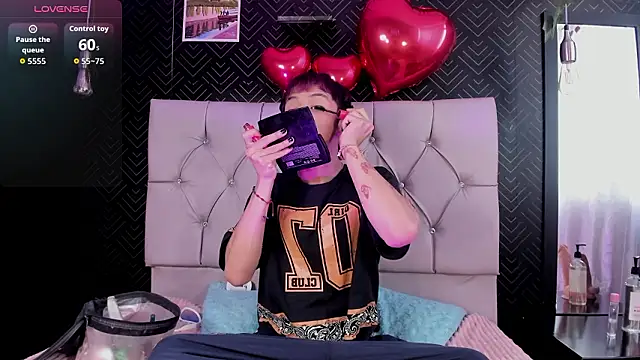 Snapshot of Prince_Apolo chatting on 02.11.26 Prince Apolo online show from 02.11.26