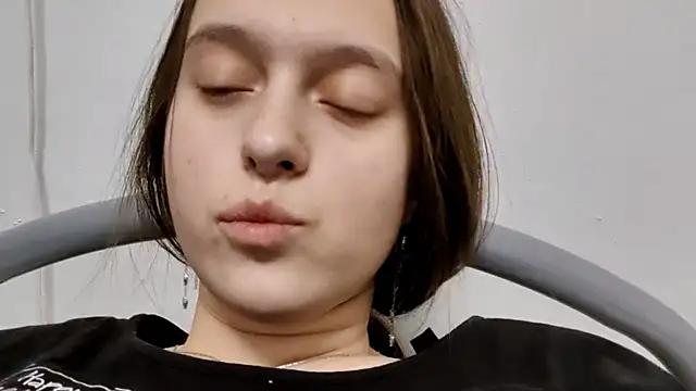 SophieHazely online show from 01.11.26