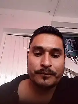 Snapshot of cristian112090 chatting on 07.18.26 cristian112090 online show from 07.18.26