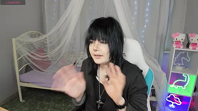 Snapshot of RamonaKlein chatting on 11.29.25 RamonaKlein online show from 11.29.25