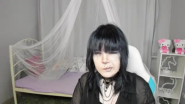 Snapshot of RamonaKlein chatting on 11.30.25 RamonaKlein online show from 11.30.25