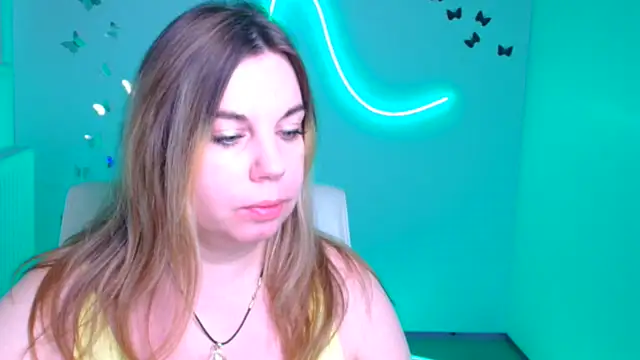 Amanda Swannn online show from 12.02.25