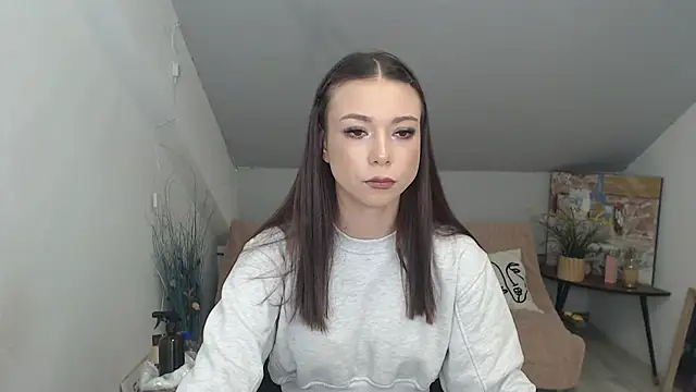 Snapshot of MayaWill chatting on 12.02.25 MayaWill online show from 12.02.25