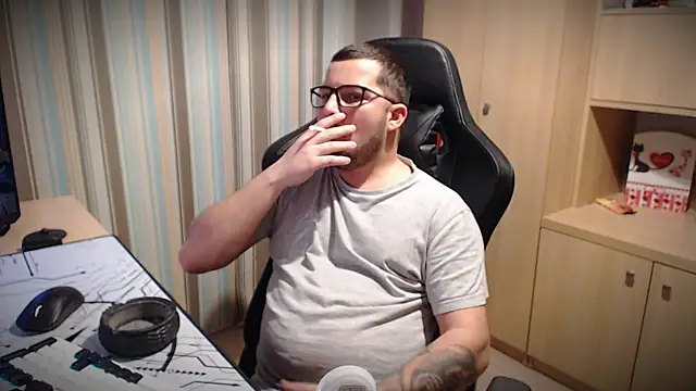 Snapshot of kevinnlovelly chatting on 11.27.25 kevinnlovelly online show from 11.27.25