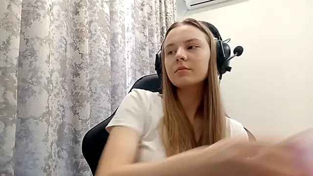 CrackShirker online show from 12.19.25