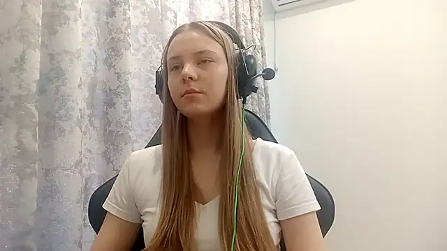 CrackShirker online show from 12.21.25