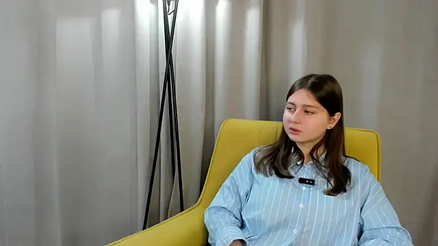 SophiaHalligan online show from 11.28.25