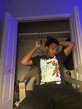 JayyMar0 online show from 01.11.26