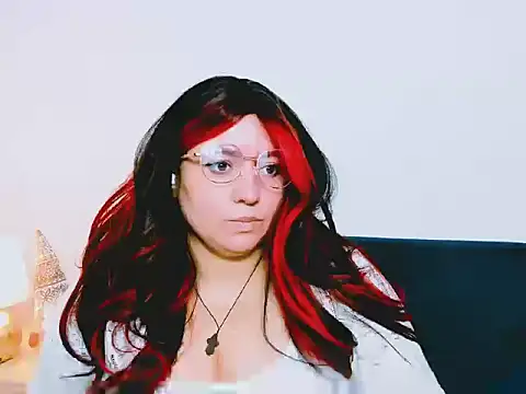 Snapshot of HarperSensual chatting on 12.17.25 HarperSensual online show from 12.17.25