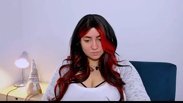 Snapshot of HarperSensual chatting on 12.19.25 HarperSensual online show from 12.19.25