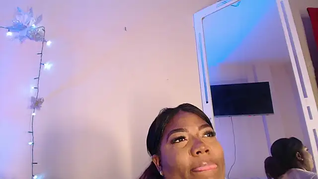 Snapshot of GraceMaaceey chatting on 05.05.26 GraceMaaceey online show from 05.05.26