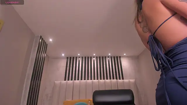 AmbarOwens online show from 12.15.25