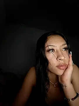 Snapshot of Ounla_Sweet chatting on 04.29.26 Ounla Sweet online show from 04.29.26