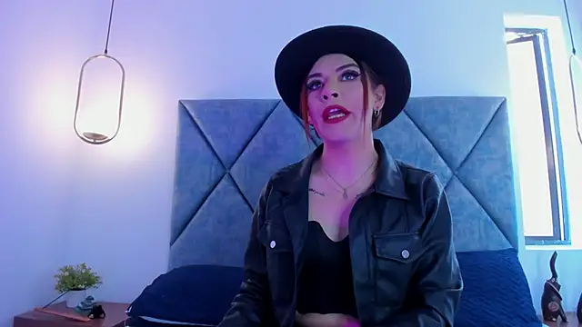 Snapshot of Lilith_Zamara_ chatting on 12.01.25 Lilith Zamara online show from 12.01.25