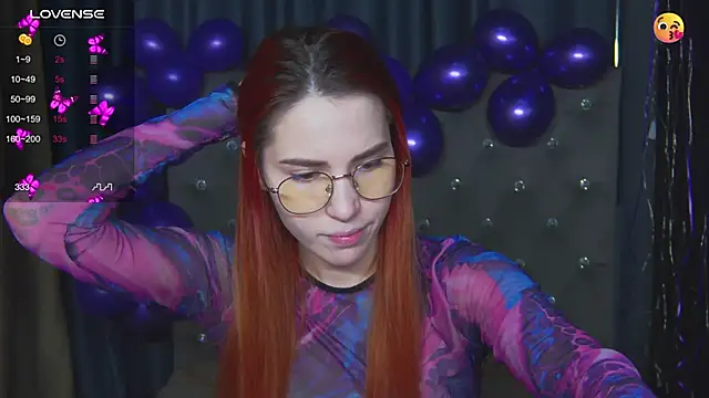 Emily Kente online show from 12.05.25