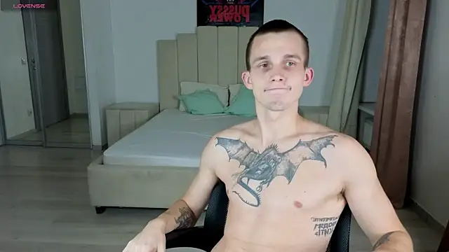 Snapshot of JAMES__LEE chatting on 12.01.25 JAMES LEE online show from 12.01.25