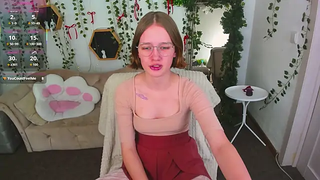 Mia Mooore online show from 01.11.26