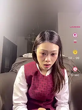 Snapshot of youyou-baby999 chatting on 04.24.26 youyou-baby999 online show from 04.24.26