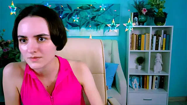 KateWillows online show from 11.28.25