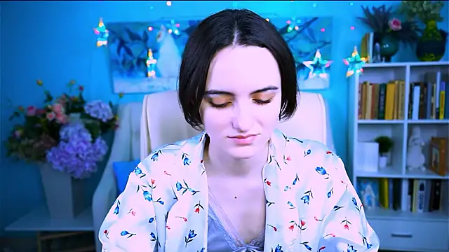 KateWillows online show from 02.04.26