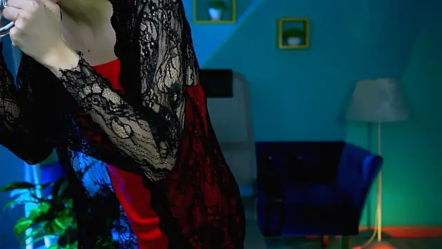 KateWillows online show from 03.21.26