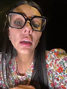 SofhiaTaylor online show from 02.03.26