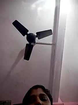 Snapshot of Sweet_rasmalai_khao chatting on 12.21.25 Sweet rasmalai khao online show from 12.21.25