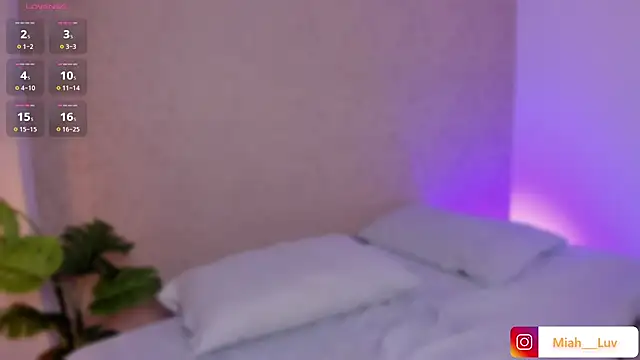 Snapshot of miah_luv chatting on 02.13.26 miah luv online show from 02.13.26