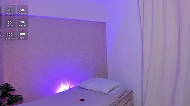 Snapshot of miah_luv chatting on 02.21.26 miah luv online show from 02.21.26