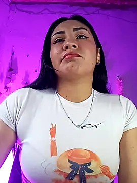 Snapshot of Emy_cutee chatting on 02.02.26 Emy cutee online show from 02.02.26