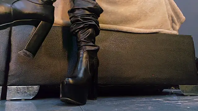 MilaDeRoux online show from 02.19.26