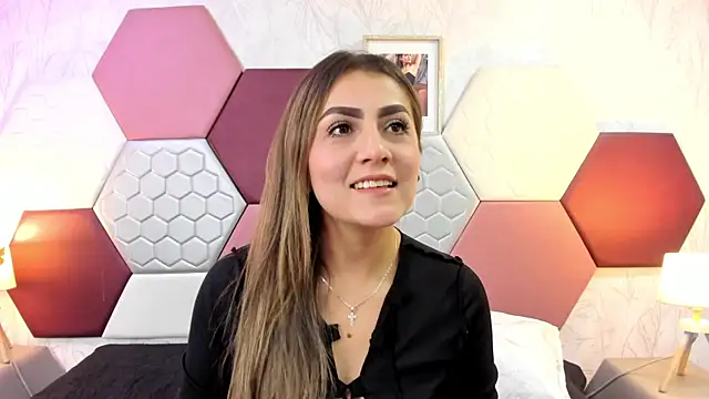 AriaRous online show from 04.21.26