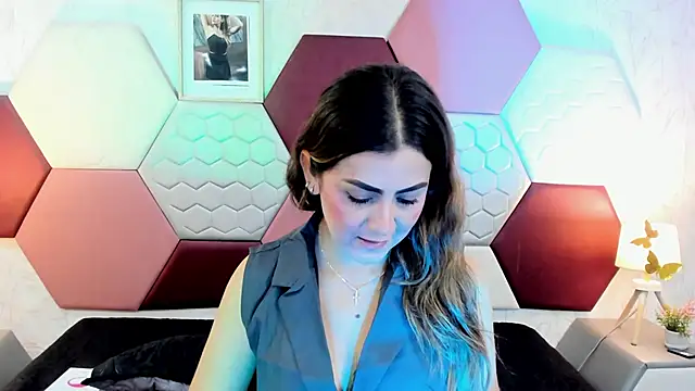 Snapshot of AriaRous chatting on 04.29.26 AriaRous online show from 04.29.26