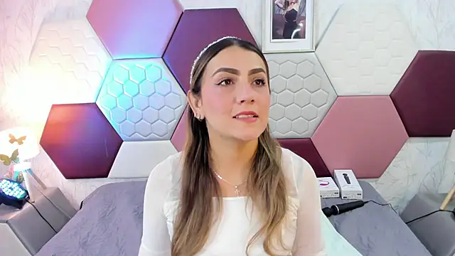 Snapshot of AriaRous chatting on 05.01.26 AriaRous online show from 05.01.26