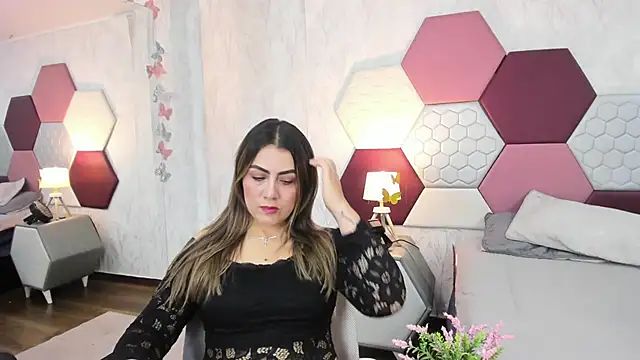 Snapshot of AriaRous chatting on 05.30.26 AriaRous online show from 05.30.26