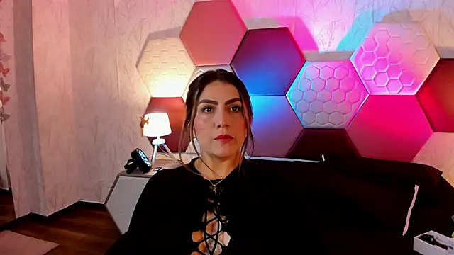 Snapshot of AriaRous chatting on 06.17.26 AriaRous online show from 06.17.26