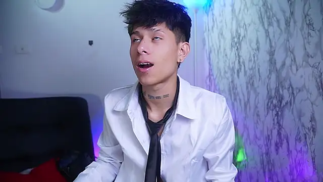 Snapshot of Jake_beach_ chatting on 12.02.25 Jake beach online show from 12.02.25