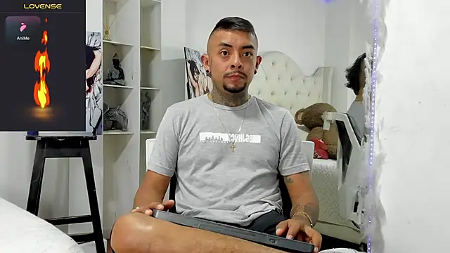 Snapshot of BASTIAN_NICOLAS_ chatting on 12.02.25 BASTIAN NICOLAS online show from 12.02.25