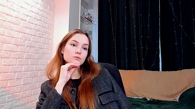 LouiseFlower  online show from 12.02.25