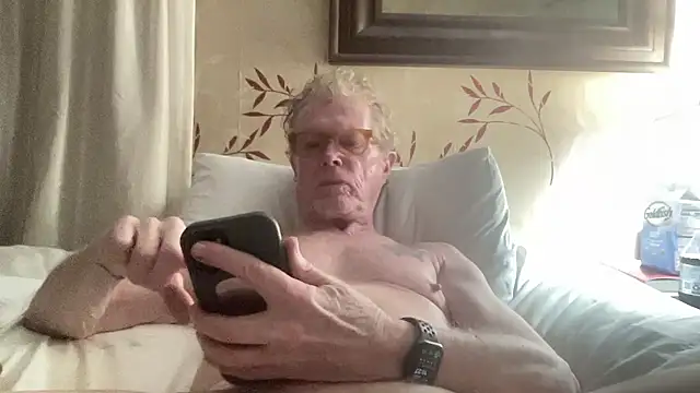 Snapshot of Tom03276 chatting on 01.15.26 Tom03276 online show from 01.15.26