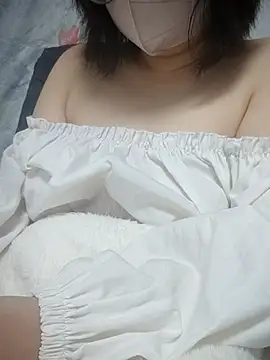 Snapshot of miniiceyya chatting on 01.12.26 miniiceyya online show from 01.12.26