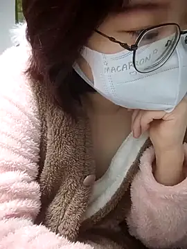 Snapshot of miniiceyya chatting on 02.09.26 miniiceyya online show from 02.09.26