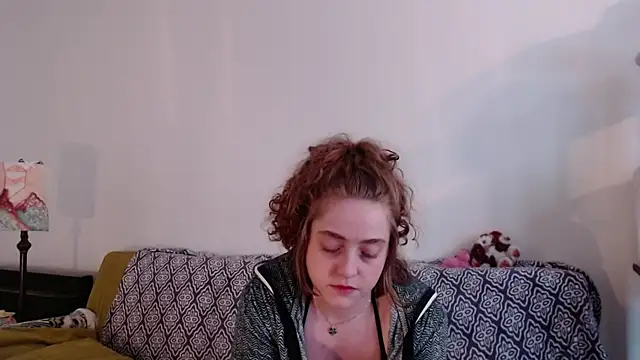 Snapshot of DeliaBlew chatting on 01.17.26 DeliaBlew online show from 01.17.26