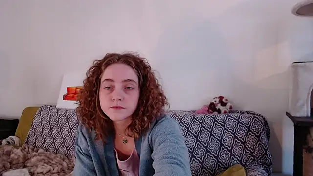 Snapshot of DeliaBlew chatting on 01.18.26 DeliaBlew online show from 01.18.26