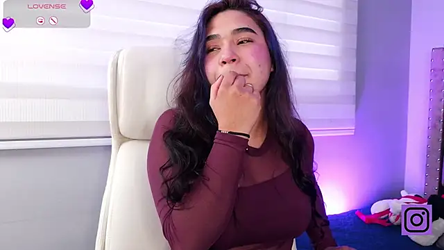 Snapshot of Mylarossi chatting on 04.18.26 Mylarossi online show from 04.18.26
