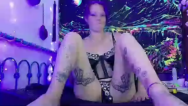 Snapshot of Freckleangel69 chatting on 06.18.26 Freckleangel69 online show from 06.18.26