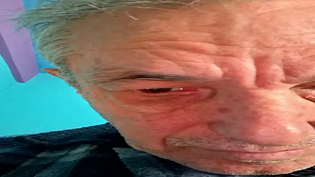 Snapshot of mikel48_ chatting on 12.01.25 mikel48 online show from 12.01.25