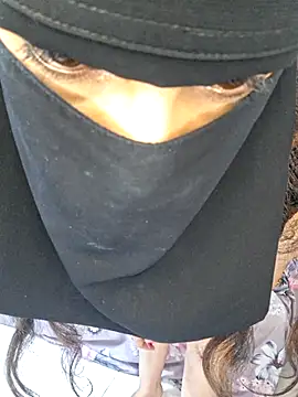 Snapshot of deva-sexy chatting on 12.16.25 deva-sexy online show from 12.16.25