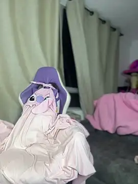 Snapshot of Stormi_Thompsonn_ chatting on 12.02.25 Stormi Thompsonn online show from 12.02.25